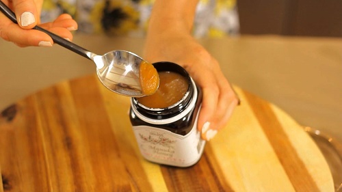 manuka-honey-benefits-vs-regular-honey